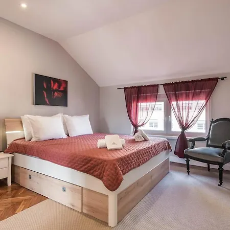 Artistic Penthouse In Center Sevastopol * Варна