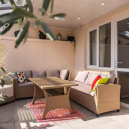 Апартаменты Artistic Penthouse In Center Sevastopol