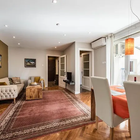 Artistic Penthouse In Center Sevastopol Апартаменты Варна