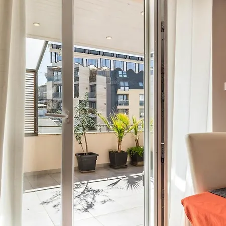 Апартаменты Artistic Penthouse In Center Sevastopol Варна
