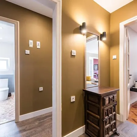 Artistic Penthouse In Center Sevastopol Апартаменти *
