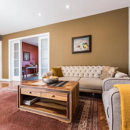 Artistic Penthouse In Center Sevastopol Апартаменты Варна